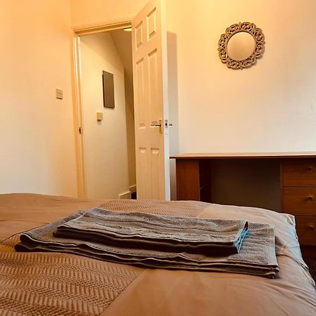 Holiday House Near Football Ground Нотингам Екстериор снимка