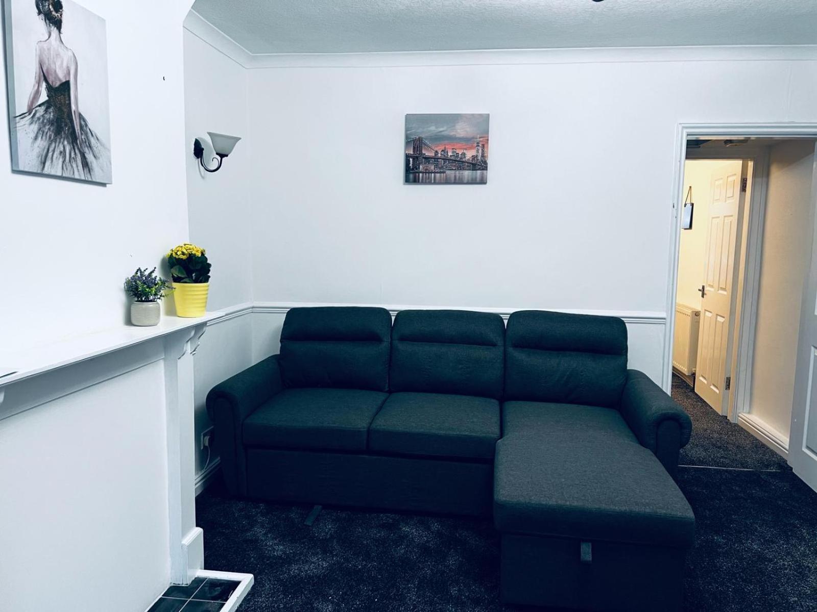 Holiday House Near Football Ground Нотингам Екстериор снимка