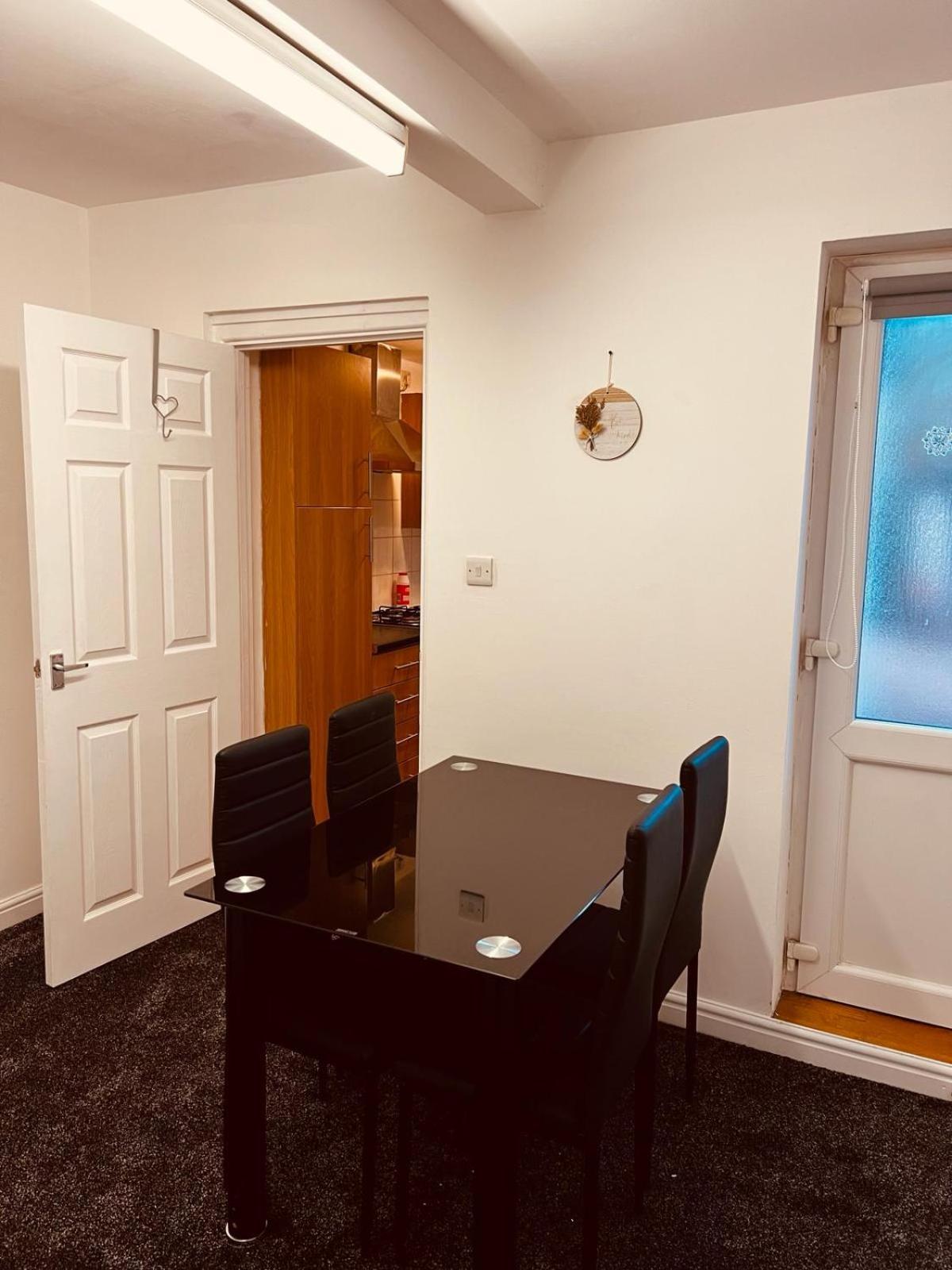 Holiday House Near Football Ground Нотингам Екстериор снимка