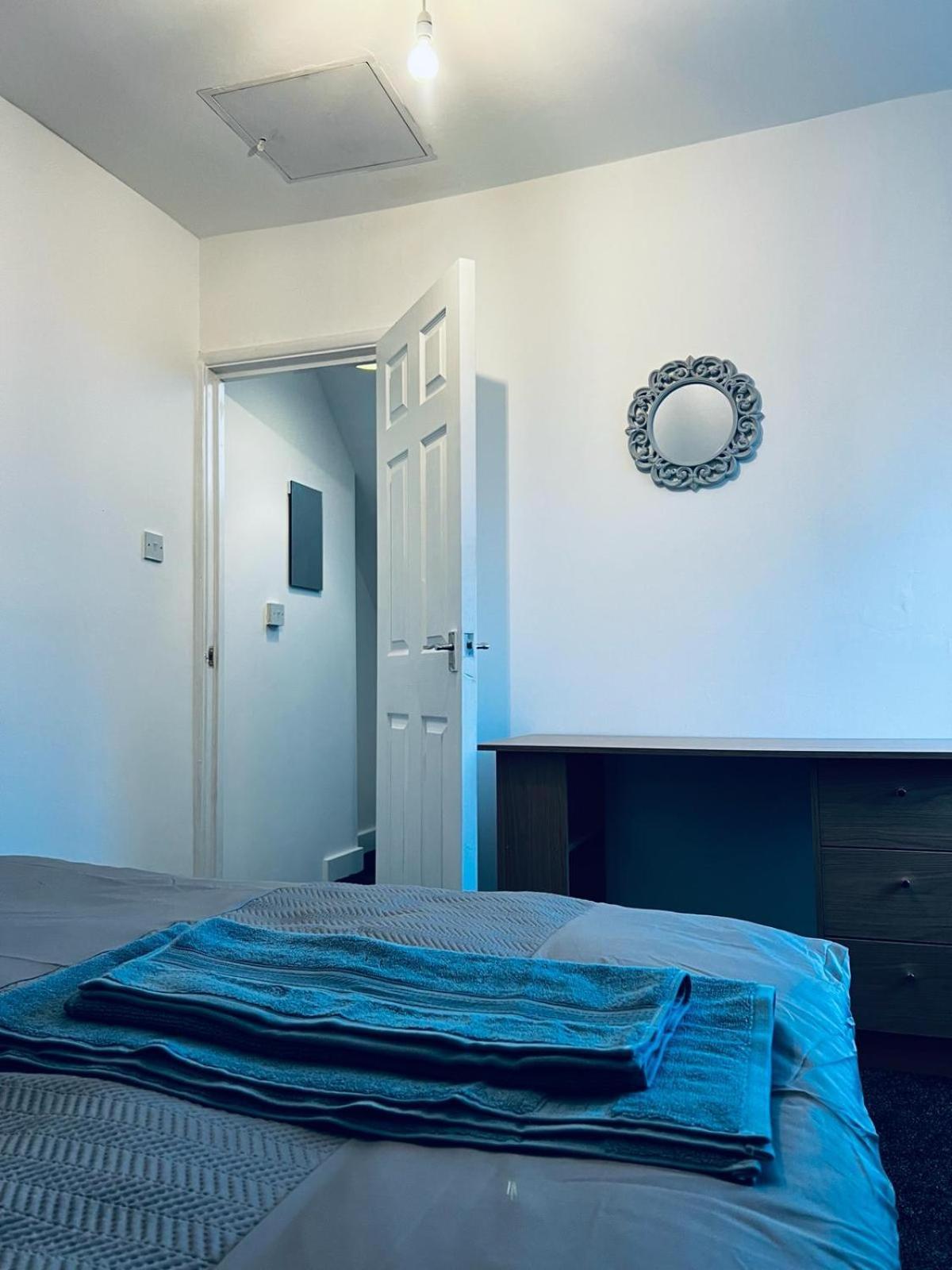 Holiday House Near Football Ground Нотингам Екстериор снимка