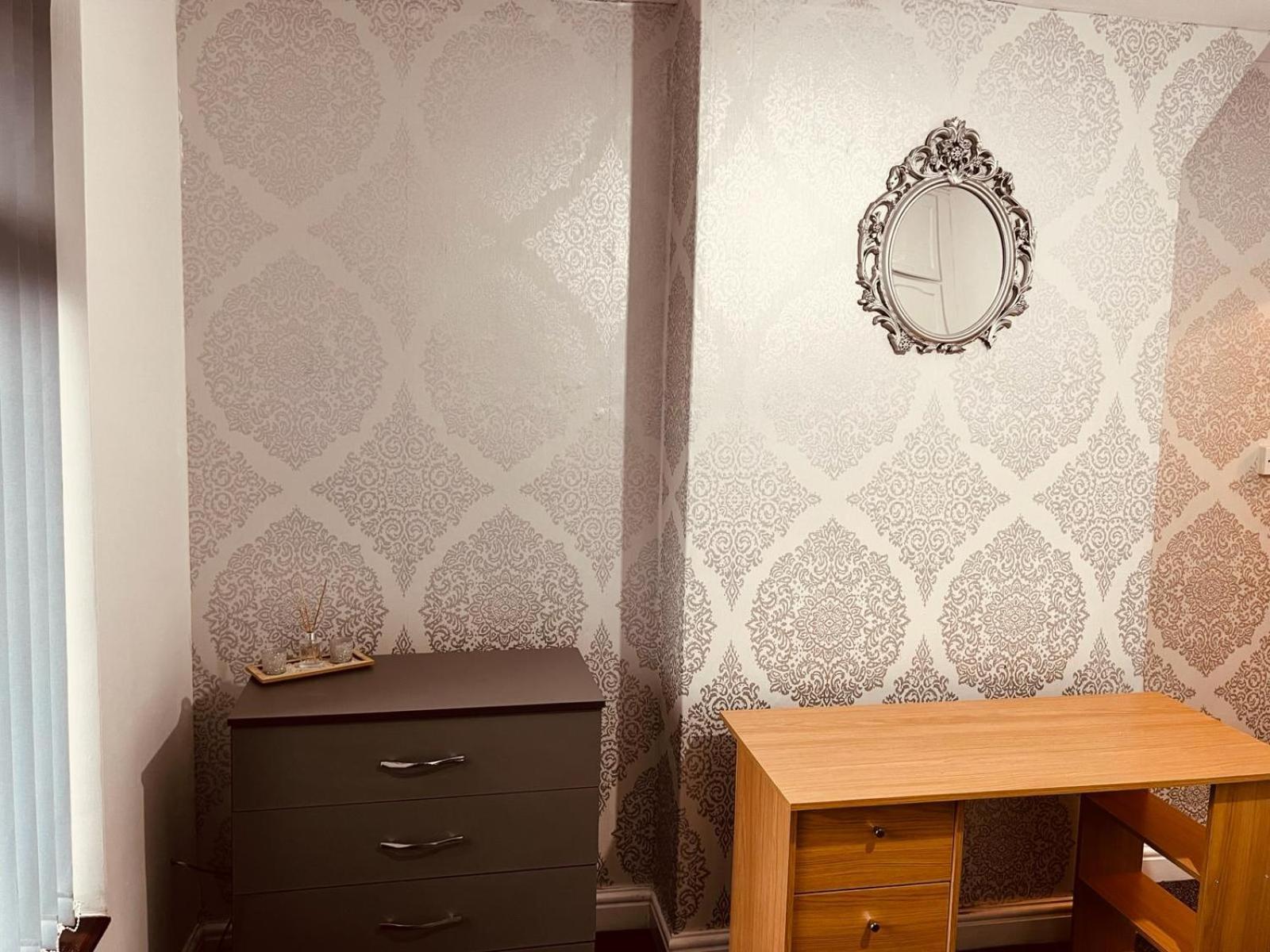 Holiday House Near Football Ground Нотингам Екстериор снимка
