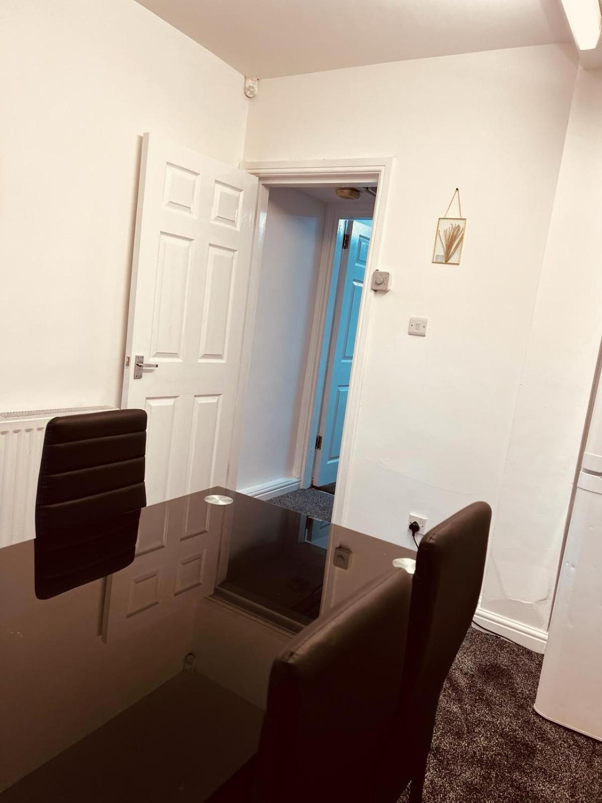 Holiday House Near Football Ground Нотингам Екстериор снимка