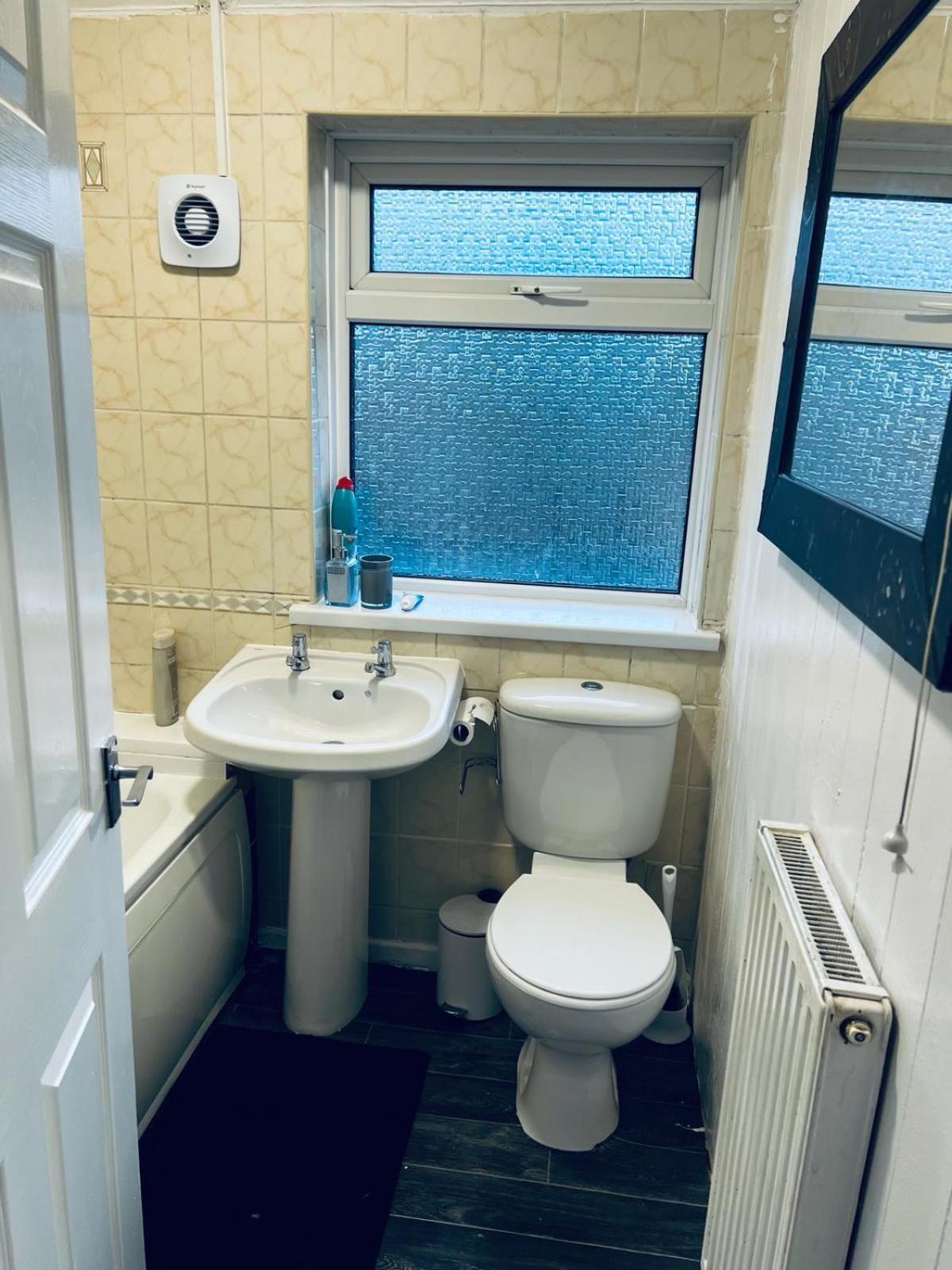 Holiday House Near Football Ground Нотингам Екстериор снимка