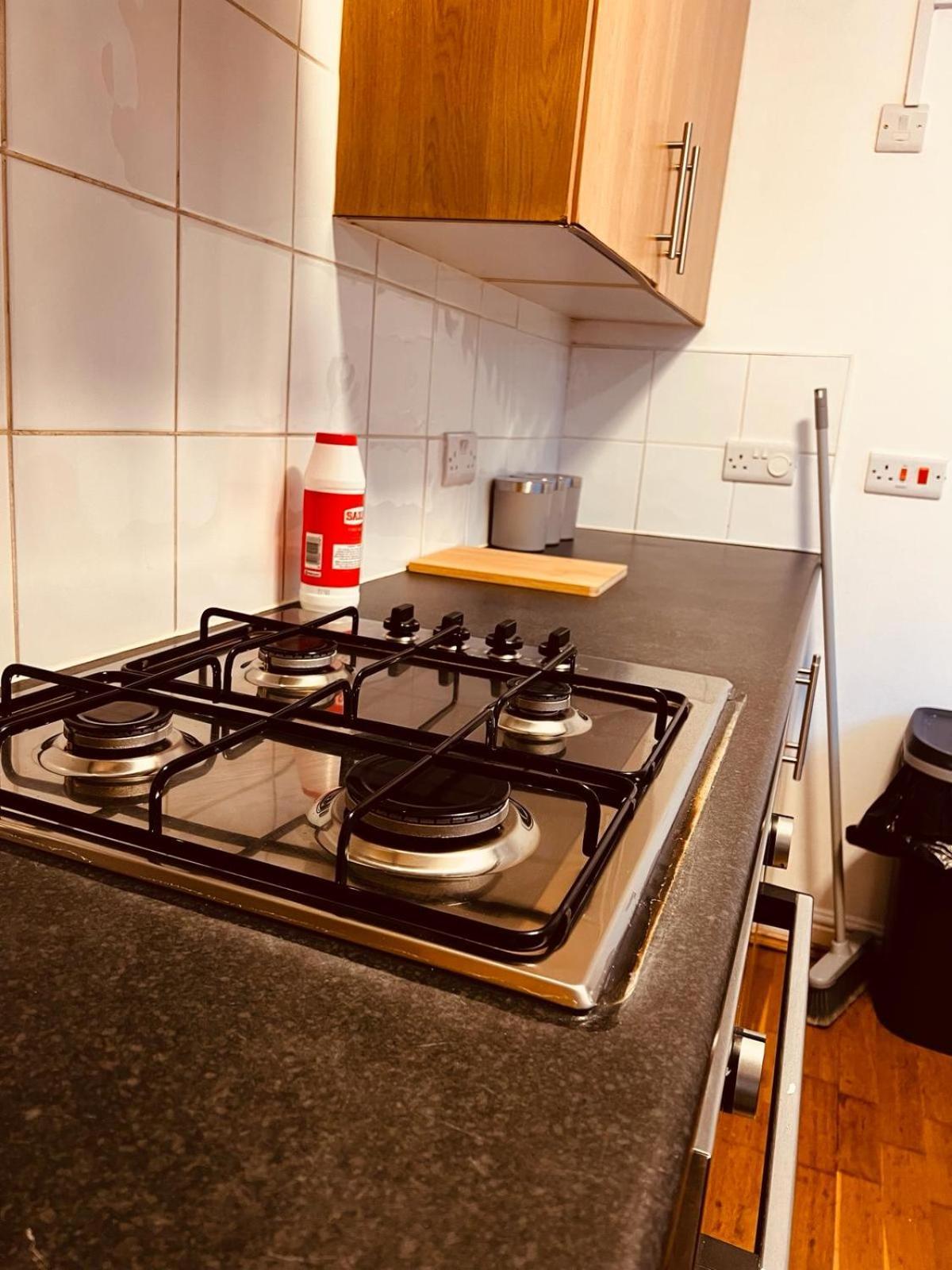Holiday House Near Football Ground Нотингам Екстериор снимка
